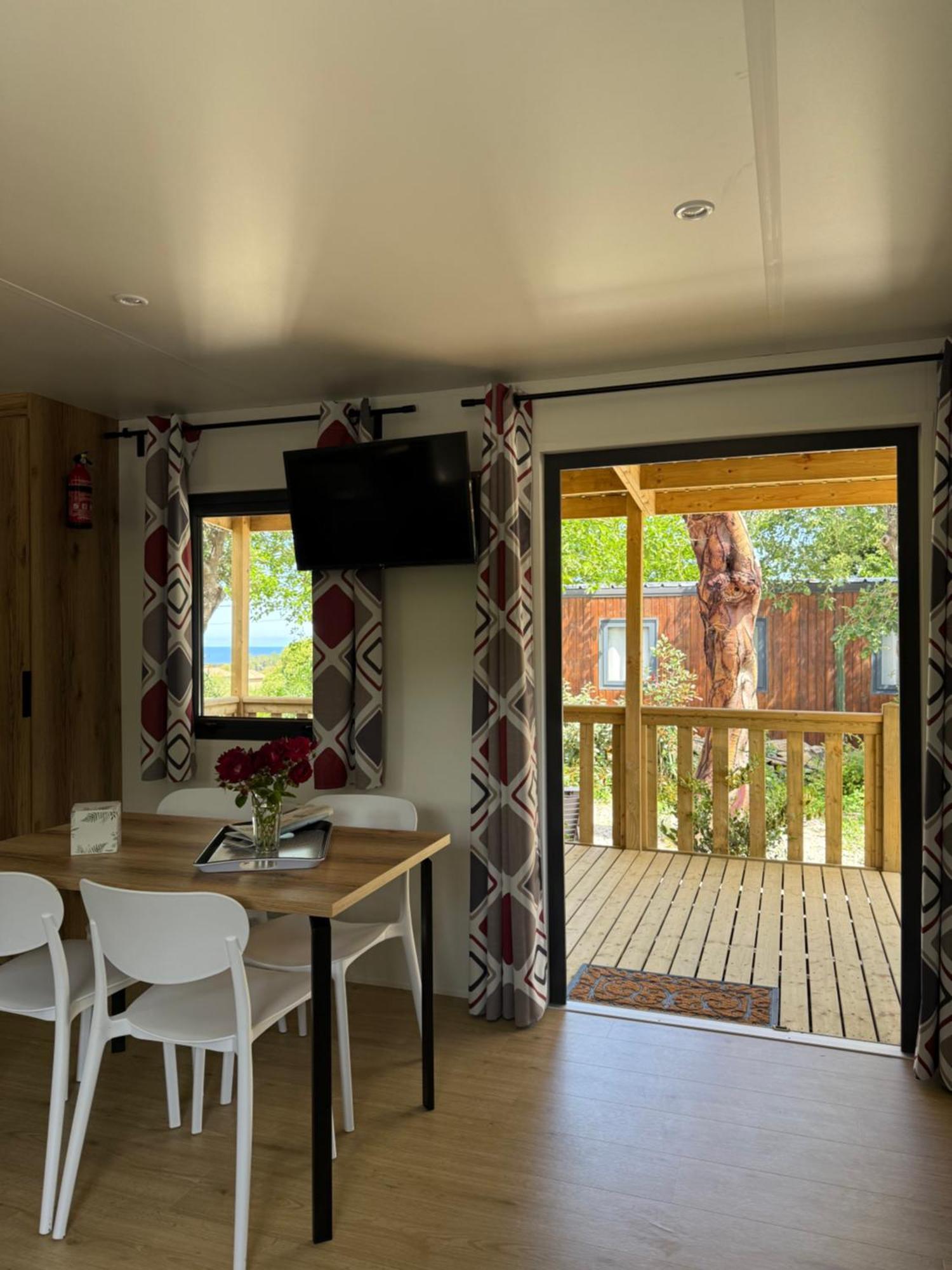 Location Du Ranch Hotel Алгайола Екстериор снимка